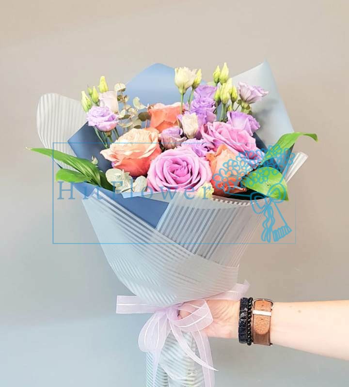 Букет цветов из: Розы и Альстромерии